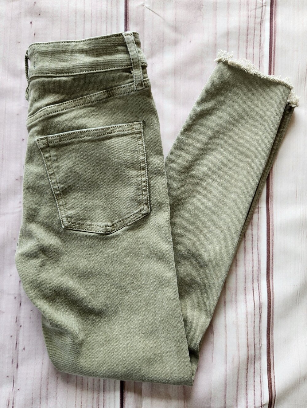 We The Free "Raw Hem Jegging Skinny Jeans" Sage Army Green | Women's Size 26 - Picture 4 of 12